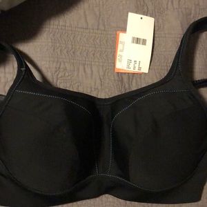 Black Chantelle sports bra. 32DD.